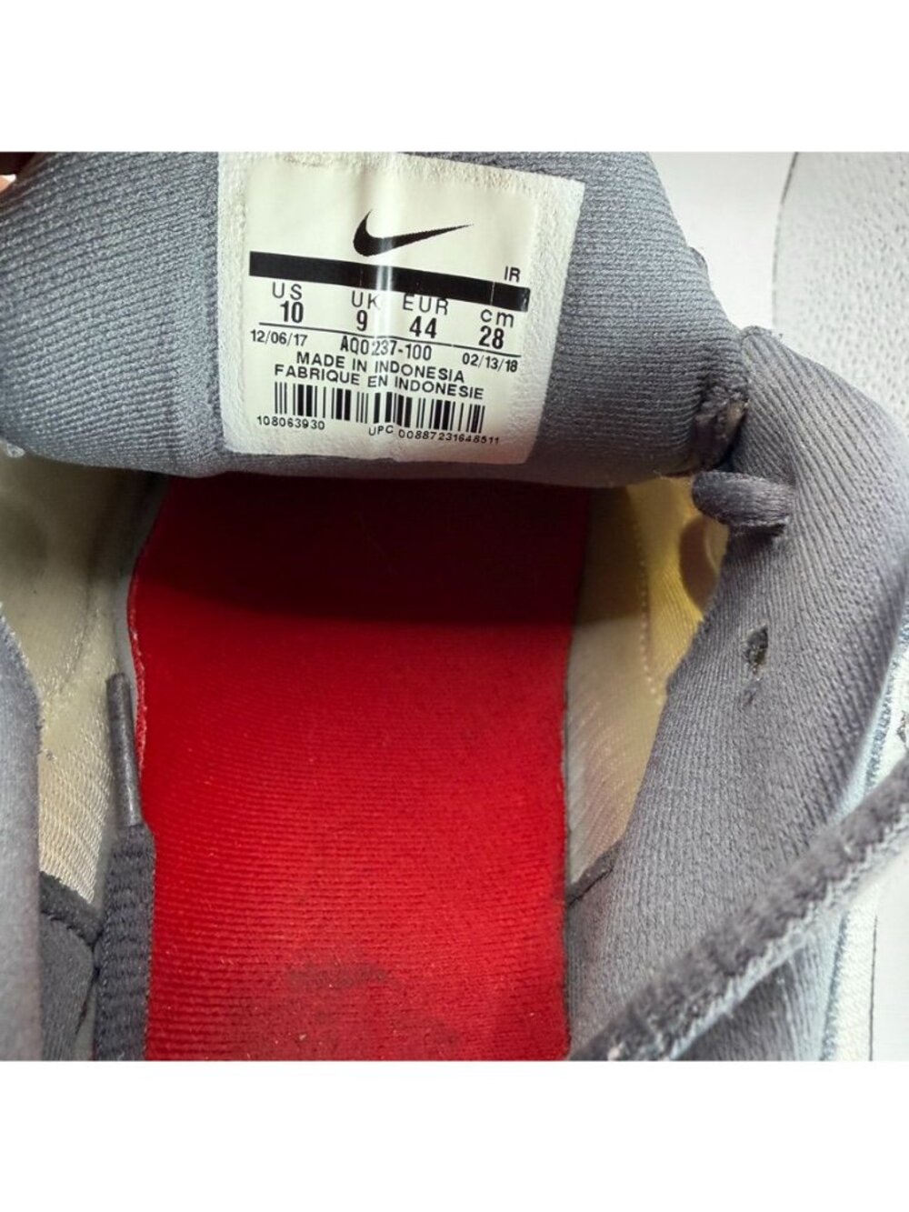 Nike Air Max Plus Gray/White/Red Running Shoes Size 10 Mens Athletic Sneakers - Picture 7 of 9